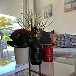 Apartment Seashell